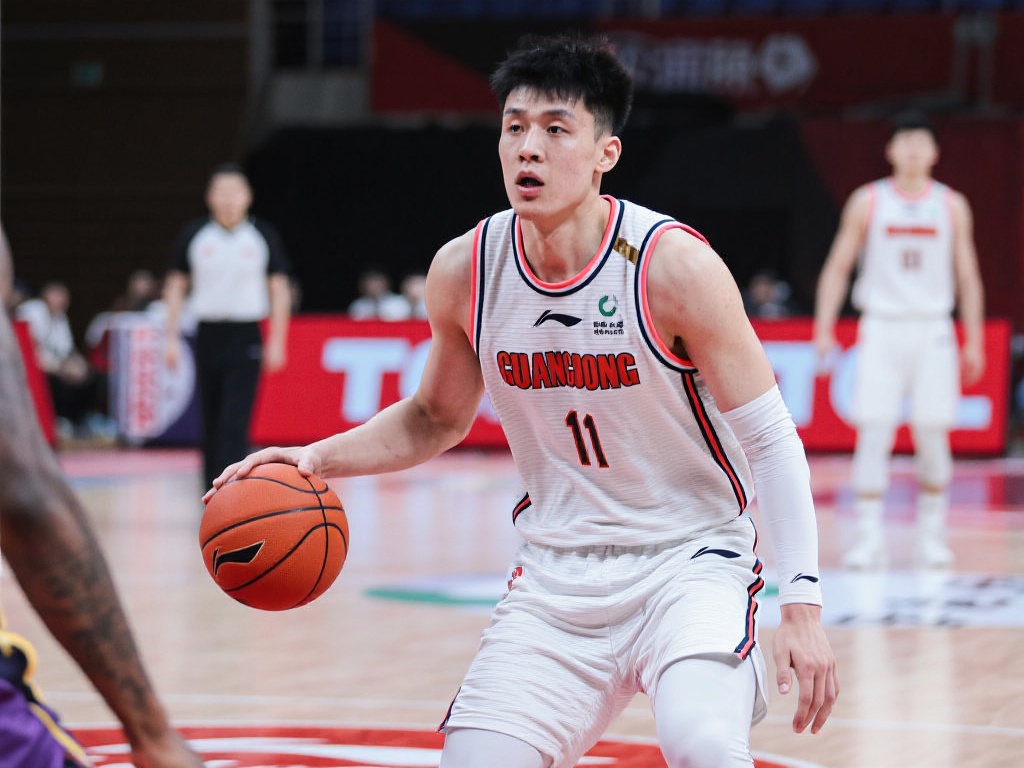 胡明轩:跌宕起伏的赛季迎接真正挑战 胡明轩的这个赛季不仅在战术和身体上充满挑