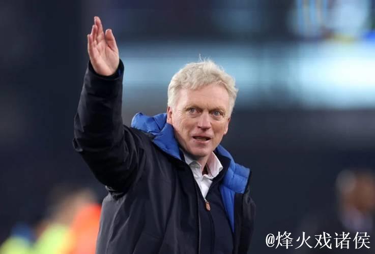 邮报:欧冠失利后莫耶斯翻阅管理学,惹笑曼联球员 邮报:欧冠失利后莫耶斯翻阅管理学,惹笑曼联球员