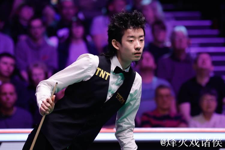 吴宜泽1-6负于罗伯逊 无缘斯诺克英锦赛八强 吴宜泽1-6负于罗伯逊 无缘斯诺克英锦赛八强