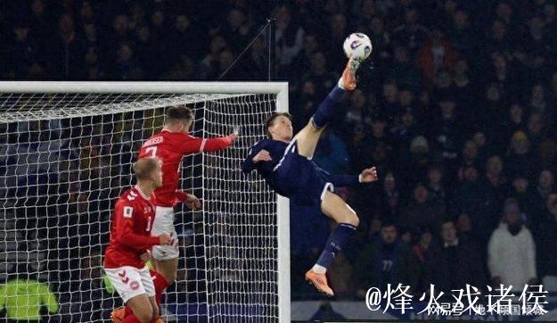 麦克托米奈绝妙倒钩 苏格兰4-2击败丹麦挺进世界杯 麦克托米奈绝妙倒钩 苏格兰4-2击败丹麦挺进世界杯